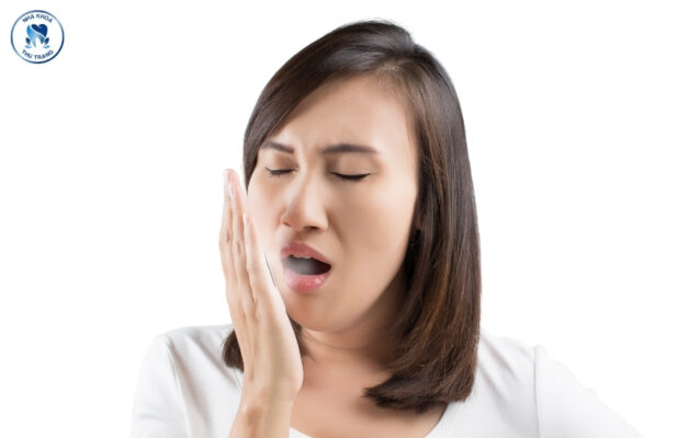 Hàm răng trắng sáng sẽ giúp bạn giảm mùi hôi miệng