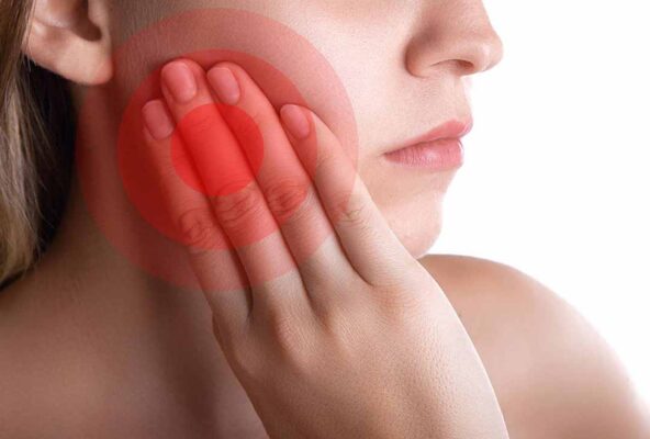 Niềng răng tại nhà nên hay không