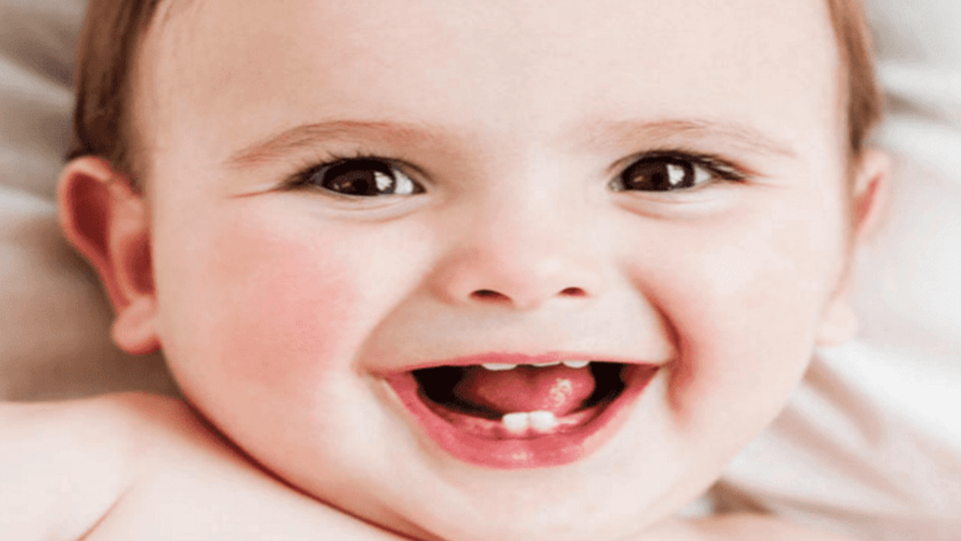 DẤU HIỆU VÀ TRIỆU CHỨNG MỌC RĂNG SỮA CỦA TRẺ EM.